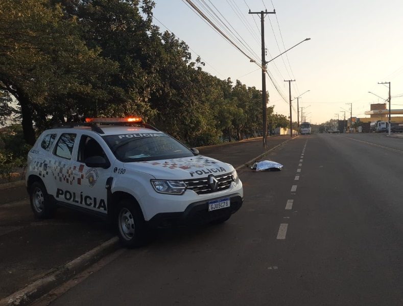 Homem morto é achado em via de Assis