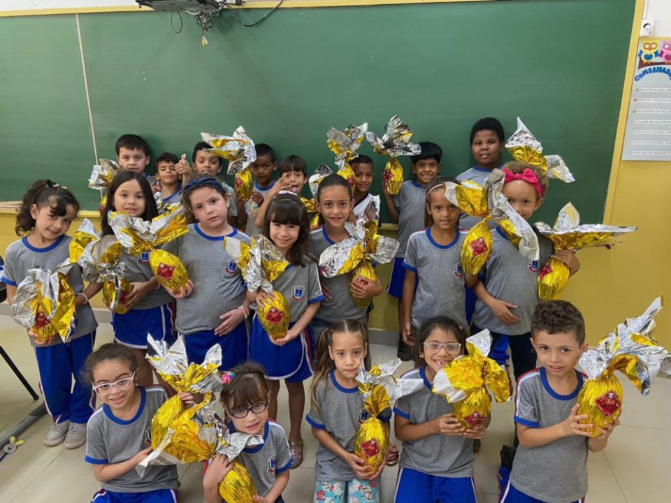 Vera Cruz entrega mais de 900 ovos de Páscoa para crianças
