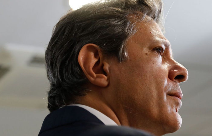 Haddad discute com Campos Neto parcelamento por Pix