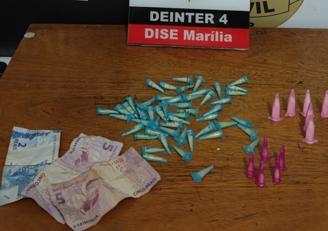 Dise de Marília prende homem com drogas e dinheiro