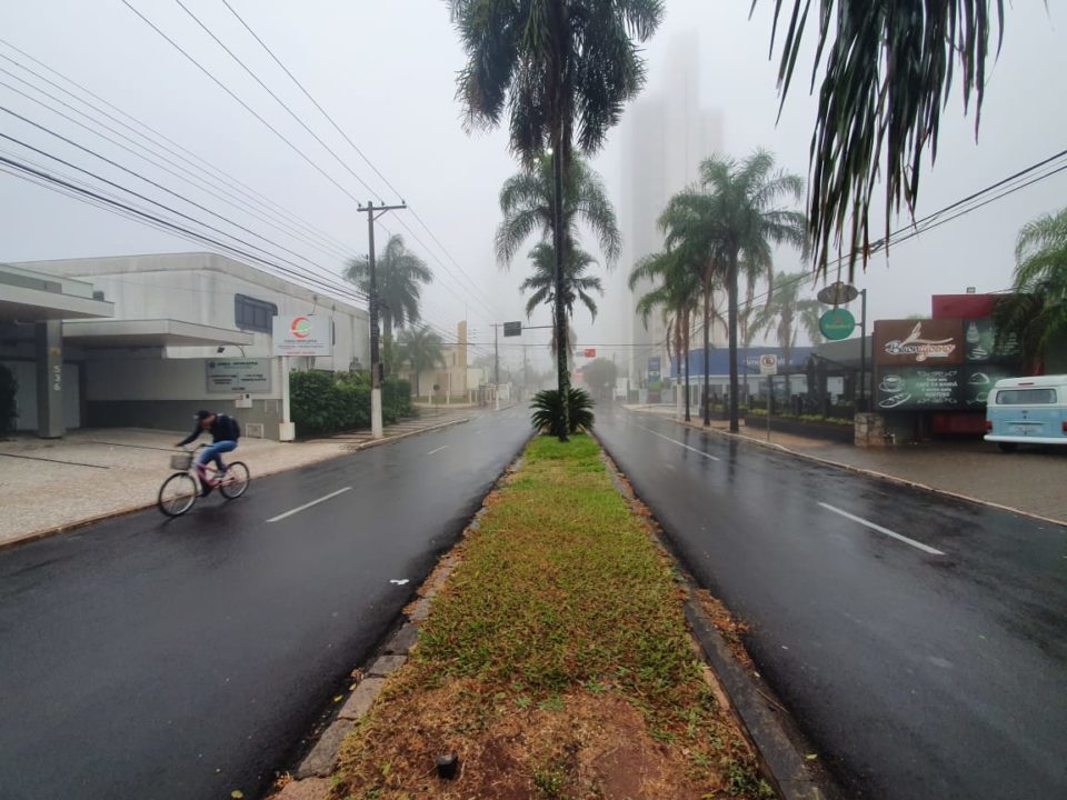 Frente fria traz instabilidade e derruba temperatura