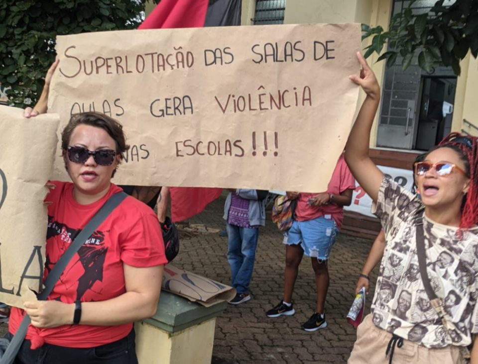 Marília adere à greve nacional e tem ato de professores