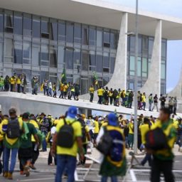 Moraes vota por tornar réus mais 250 investigados pelo 8/1