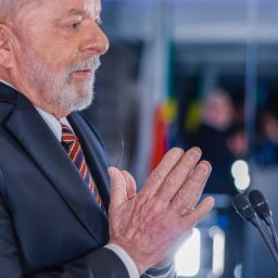 Lula retorna ao Brasil após extensa agenda no Japão