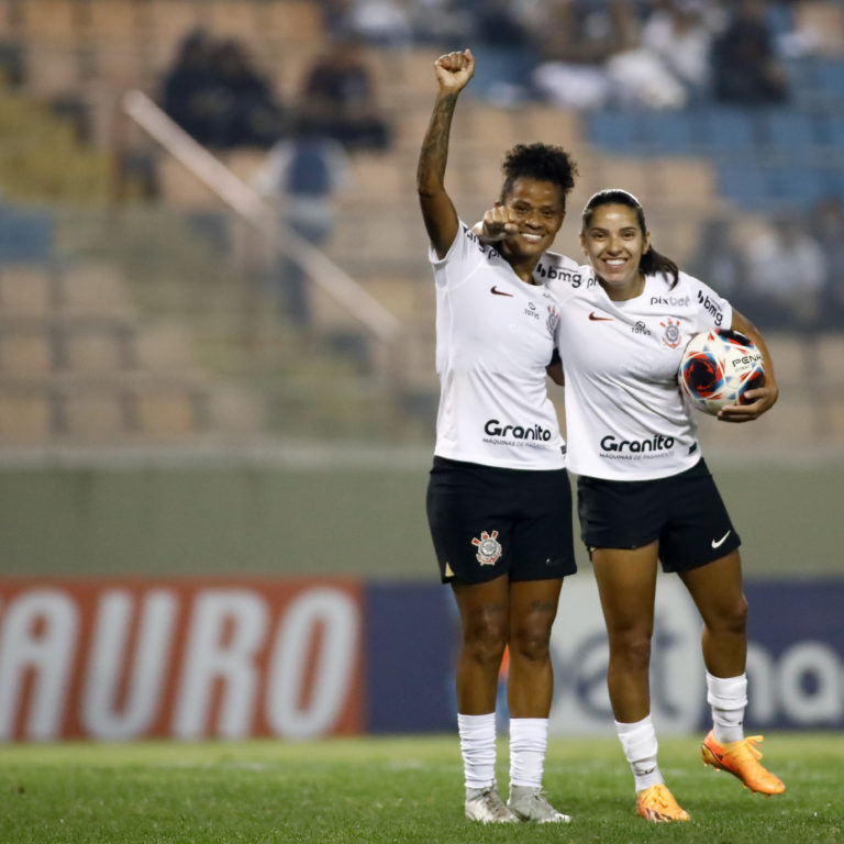 Corinthians goleia o Ska e segue na liderança do Paulista Feminino