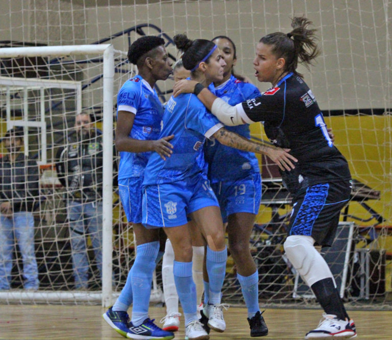 Futsal Feminino de Marília conquista título de pentacampeão da Copa Record