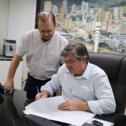 Governo de Marília garante novo piso do magistério e envia para a Câmara aumento de 8,5%