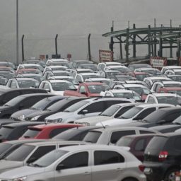 Governo anuncia medidas para estimular compra de carros populares