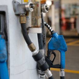 Petrobras anuncia redução no gás de cozinha, gasolina e diesel