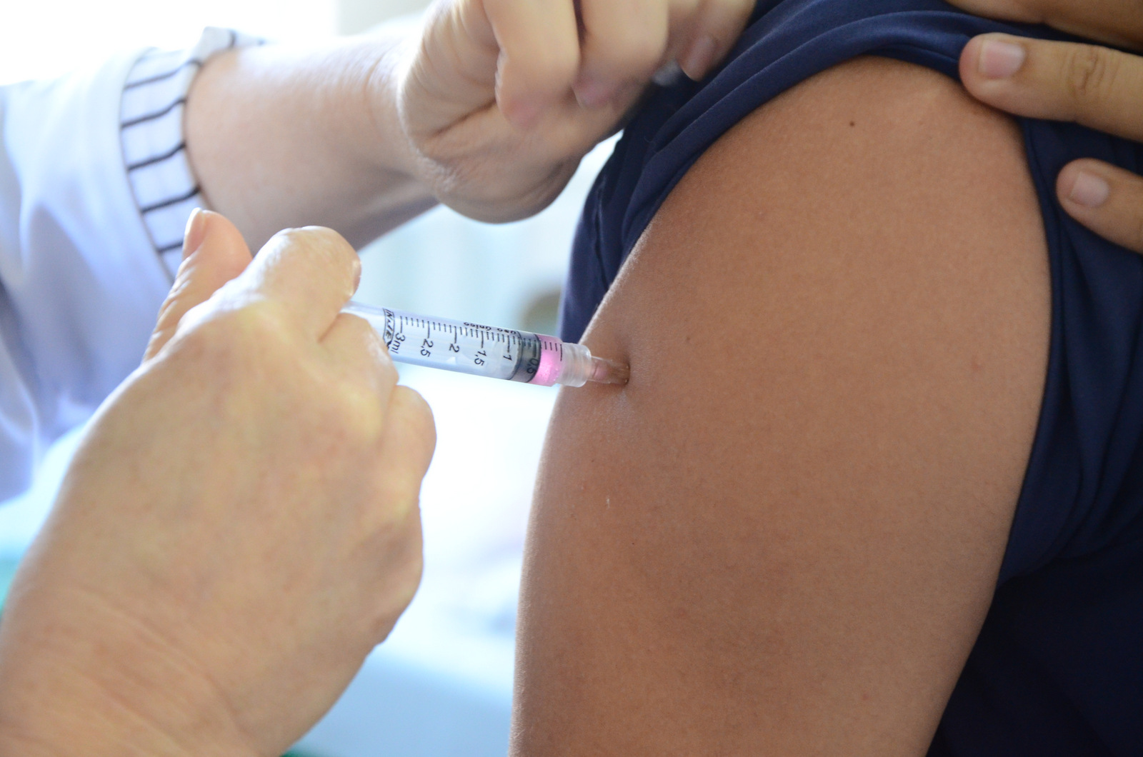 Baixa procura por vacinação para crianças e adolescentes preocupa Saúde de Garça