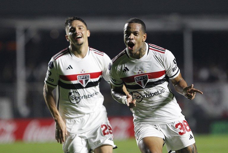 Em noite de golaços, São Paulo goleia Tolima-COL pela Conmebol Sul-Americana