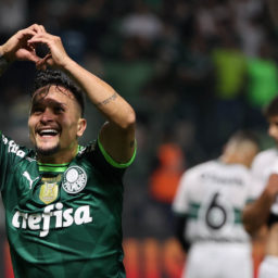 Palmeiras bate Coritiba e alcança 30 jogos de invencibilidade no Alliaz Parque