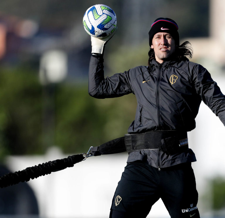 Timão faz tático antes de jogo-treino diante da Portuguesa