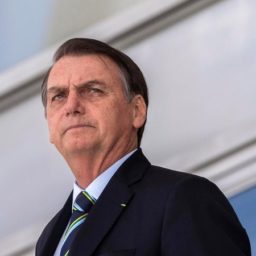 TSE retoma julgamento que pode levar à inelegibilidade de Bolsonaro