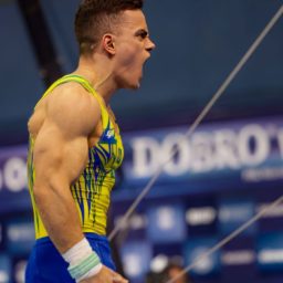 Caio Souza lidera ginástica brasileira em etapa da Copa do Mundo