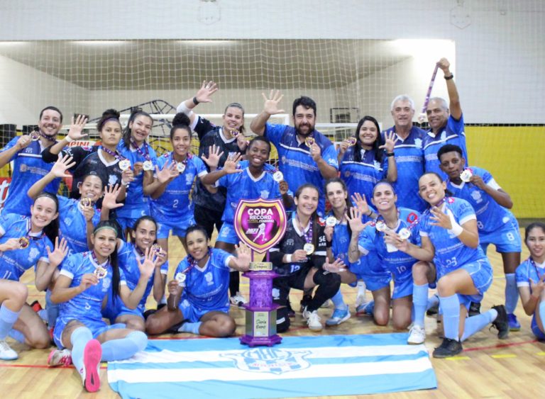 Neusa Galetti recebe grande final da Super Copa Record de Futsal Feminino