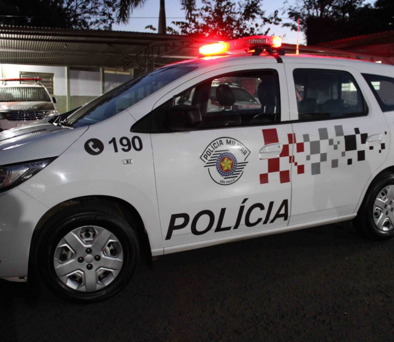 Homem tenta matar companheira e enteada com facão na zona norte de Marília