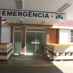 Idoso de 75 anos morre no Hospital das Clínicas de Marília após cair de telhado