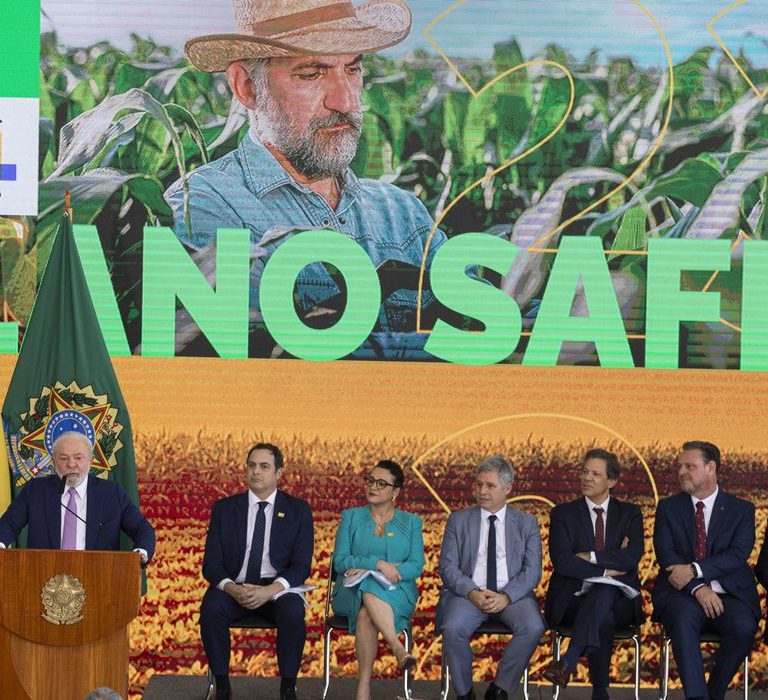 Governo lança Plano Safra de R$ 364,22 bilhões para agronegócio