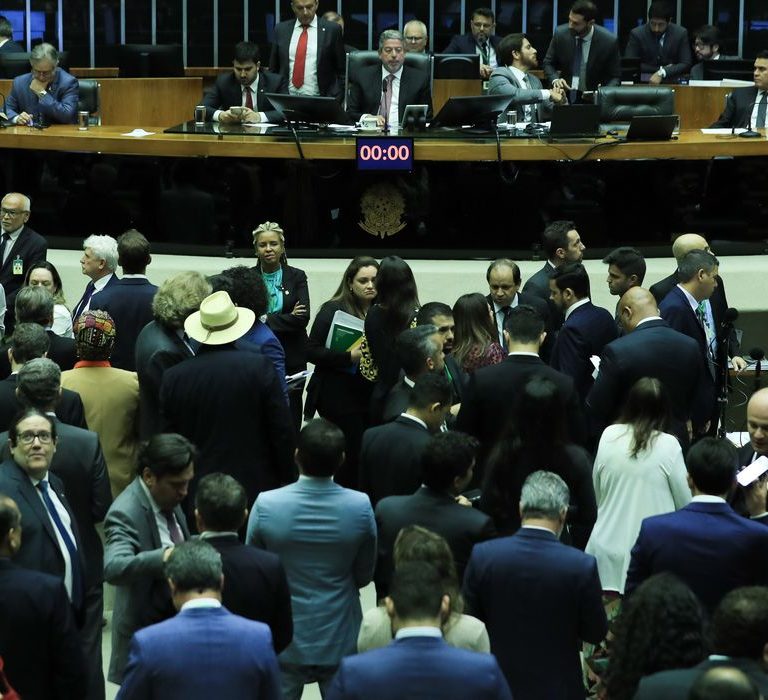 Câmara dos Deputados aprova MP da Reestruturação dos Ministérios