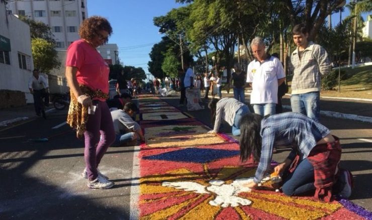 Fiéis de Marília se preparam para Corpus Christi com arrecadação de alimentos