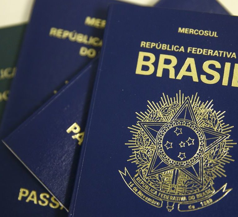 Brasileiros esperam quase 20 meses para obter visto dos EUA