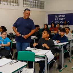 Inscrições de concurso para professores em SP vai até esta segunda-feira