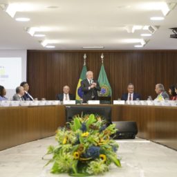 Lula pede agilidade na nomeação de aliados do governo