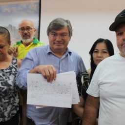 Prefeitura promete finalizar obras e reverter interdição do Camelódromo