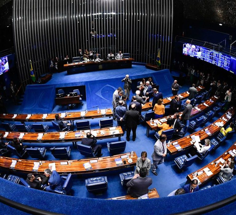 Senado aprova programa para expandir escolas em tempo integral