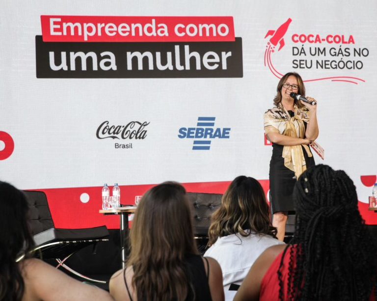 Coca e Sebrae oferecem vagas gratuitas de capacitação para mulheres empreendedoras