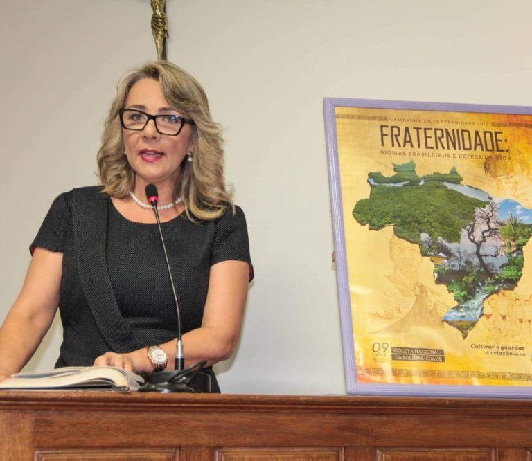 Prefeita Tina Escorce pede licença por 20 dias do cargo em Pompeia