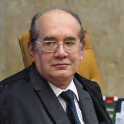 Gilmar Mendes anula arquivamento de ação contra Bolsonaro