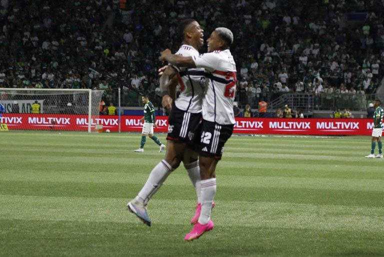 São Paulo vence o Palmeiras e está na semifinal da Copa do Brasil