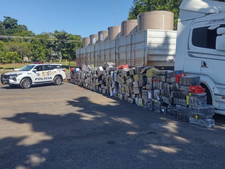 Caminhoneiro paraguaio é preso com 4,8 toneladas de maconha em rodovia da região