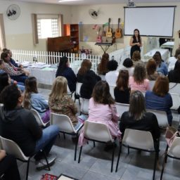 Emei Raio de Sol recebe intercâmbio de professores municipais de Assis