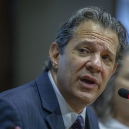 Caminho está pavimentado para queda da Selic, diz Haddad