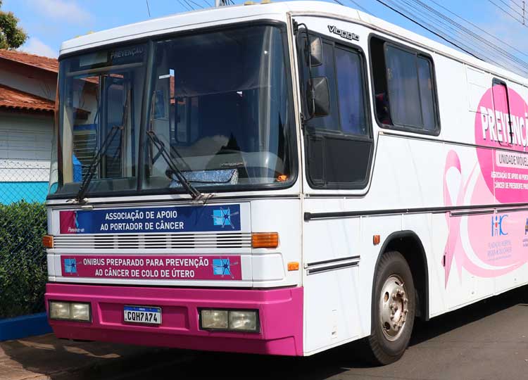 Assis recebe ônibus para exame preventivo de papanicolau