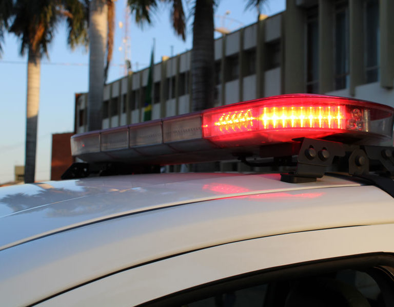 Saco com substância parecida com cocaína é encontrado em escola de Marília