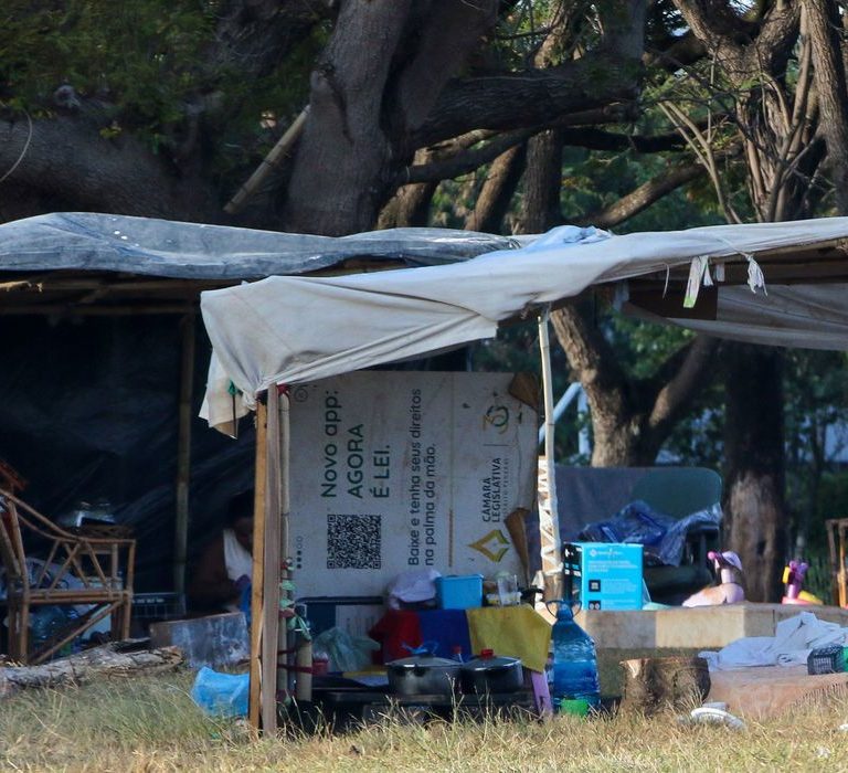 Governo promete lançar programa nacional de aluguel social