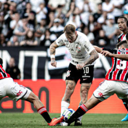 São Paulo decide em casa semifinal da Copa do Brasil contra o Corinthians