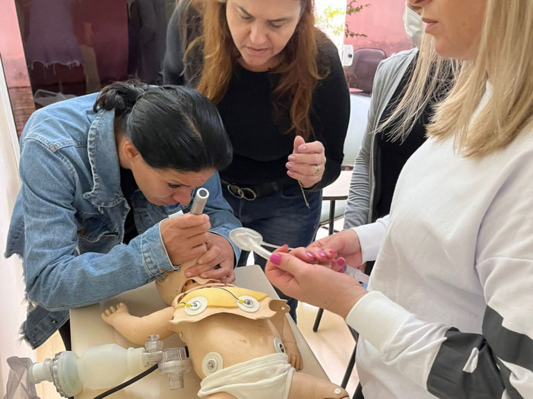 Equipe do PA Sul recebe treinamento em emergência pediátrica