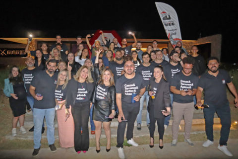 <p>Celebração do sucesso de vendas do Moov Esmeraldas reuniu toda a equipe da Imobiliária União (Foto: Alcyr Netto/Marília Notícia)</p>
