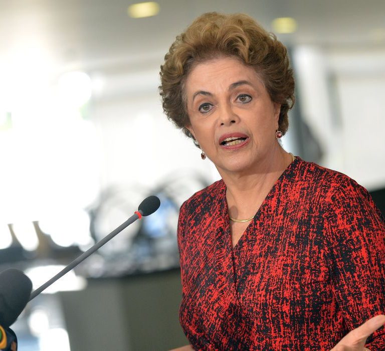 Tribunal Regional Federal mantém arquivamento de ação contra Dilma Rousseff