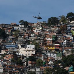 ONU julga prisões de brasileiros feitas por álbum de fotos da polícia