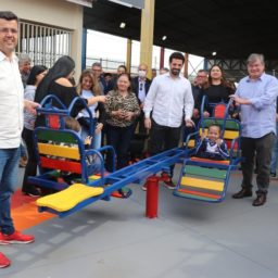 Prefeitura entrega primeiro parque inclusivo e adaptado para escola municipal