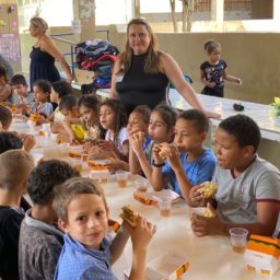 Programa pioneiro da Santa Casa de Marília garante quase metade das vendas no McDia Feliz