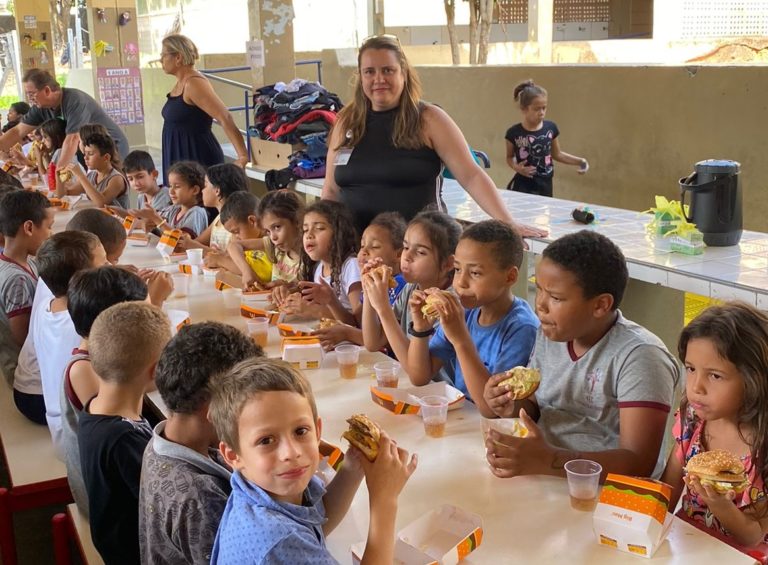 Programa pioneiro da Santa Casa de Marília garante quase metade das vendas no McDia Feliz