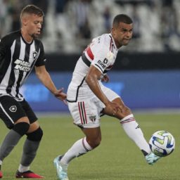 São Paulo tenta tirar pontos do líder Botafogo pela Copa do Brasil no Morumbi