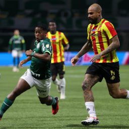 Recordista entre brasileiros, Palmeiras garante vaga na semifinal da Libertadores